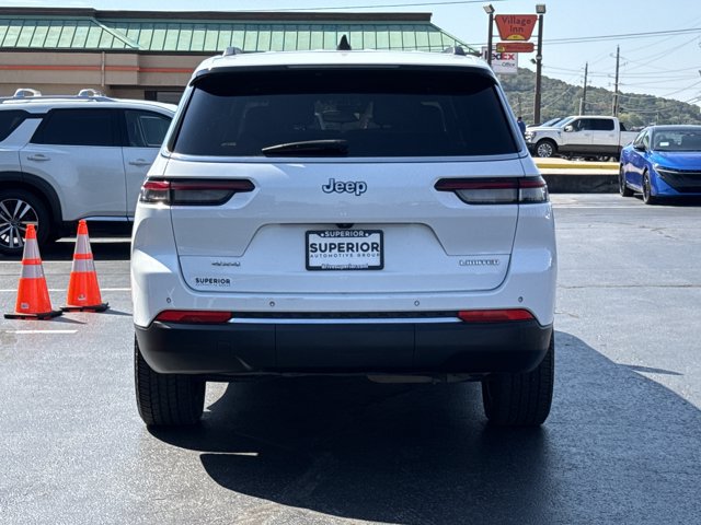 Used 2023 Jeep Grand Cherokee L Limited AWD/4WD image 4