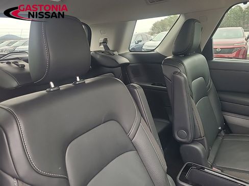 Used 2024 Nissan Pathfinder SL w/ SL Premium Package image 26