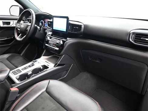 Used 2023 Ford Explorer ST-Line w/ Class IV Trailer Tow Package image 10