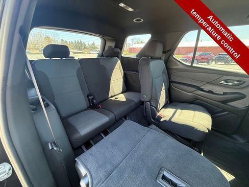 Used 2023 Chevrolet Traverse LT w/ LPO, Floor Liner Package image 39