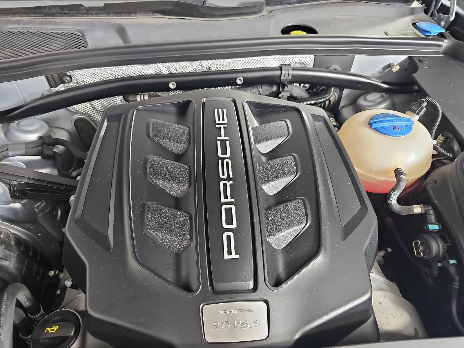 Used 2017 Porsche Macan S AWD/4WD image 31