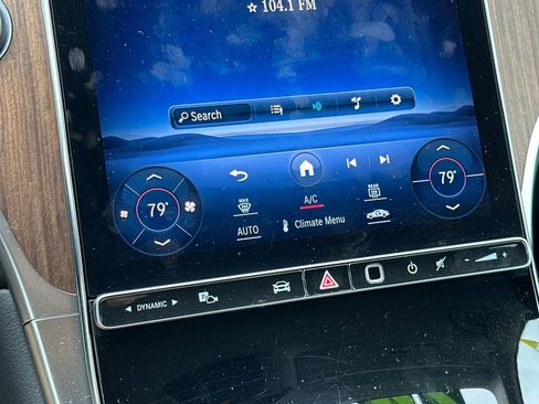 Used 2024 Mercedes-Benz GLC 300 w/ Winter Package image 20