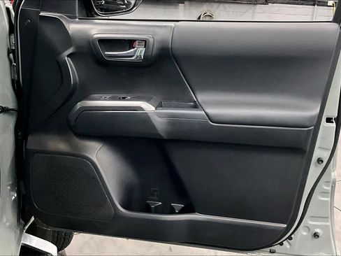 Used 2023 Toyota Tacoma TRD Off-Road image 22