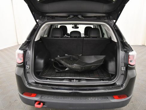 Used 2020 Jeep Compass Trailhawk image 7