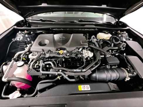 Used 2025 Toyota Camry SE w/ Convenience Package image 29