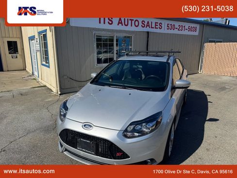 Used 2014 Ford Focus ST w/ Equipment Group 202A image 1