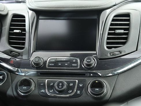 Used 2016 Chevrolet Impala LTZ FWD image 9
