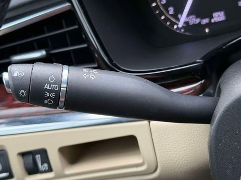 Used 2017 Cadillac XT5 Luxury w/ Driver Awareness Package image 29