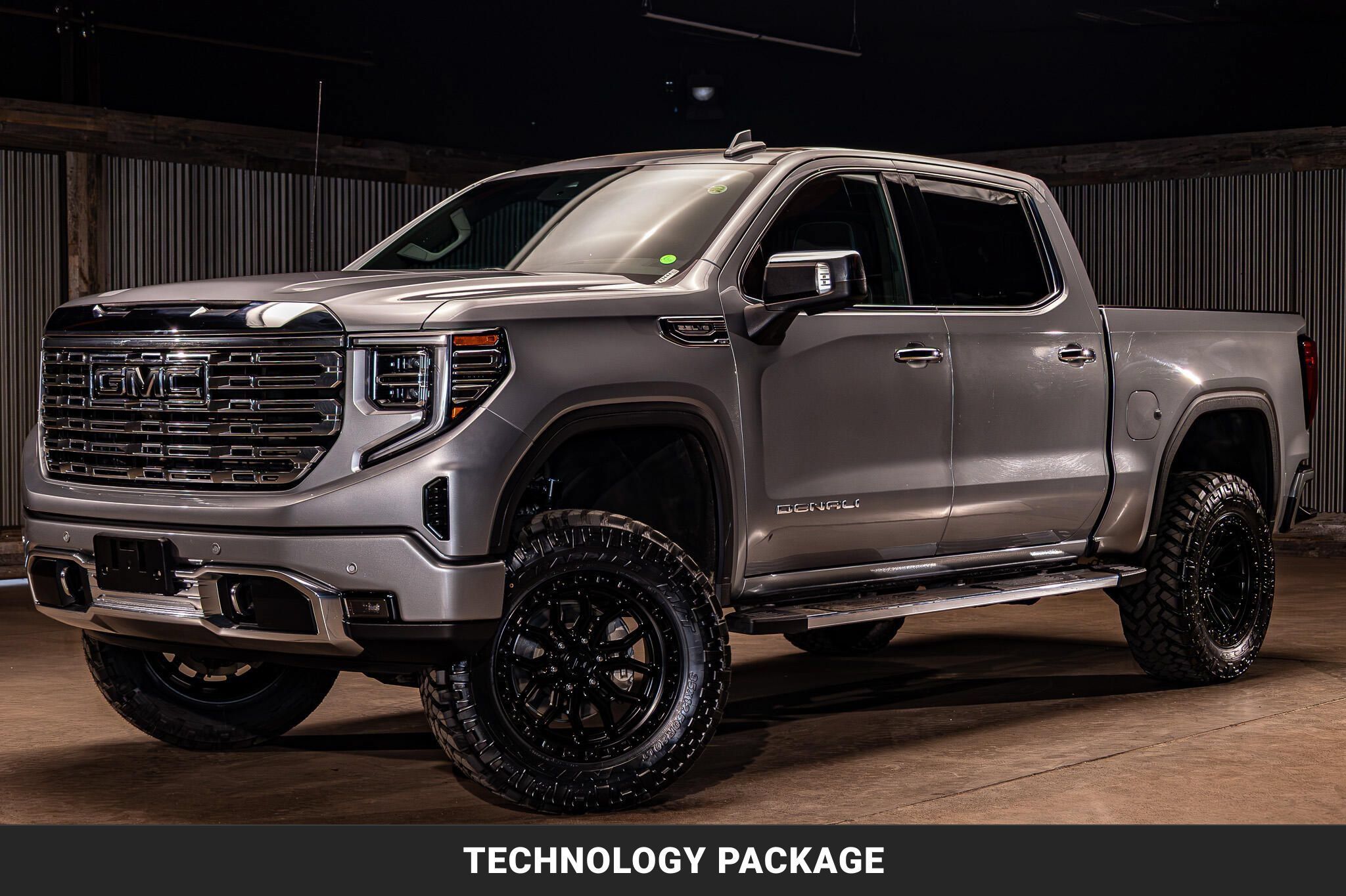 Used 2024 GMC Sierra 1500 Denali w/ Technology Package AWD/4WD image 5
