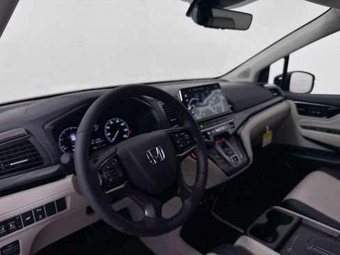 New 2026 Honda Odyssey Elite image 9