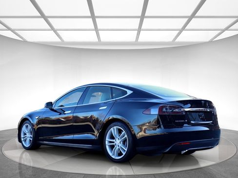 Used 2016 Tesla Model S 85D image 6