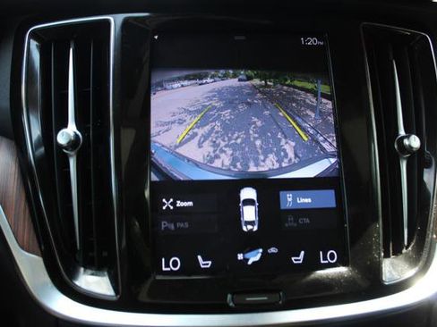 Used 2021 Volvo S60 T5 Momentum image 22