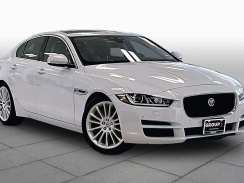 Used 2018 Jaguar XE Portfolio RWD image 2