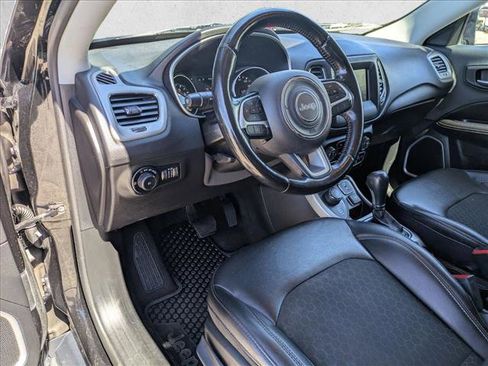 Used 2020 Jeep Compass Latitude w/ Cold Weather Group image 10