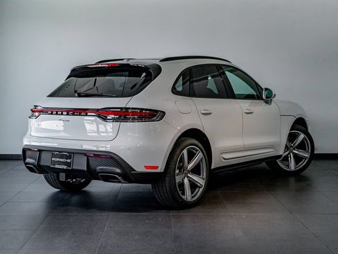 Certified 2025 Porsche Macan AWD/4WD image 7
