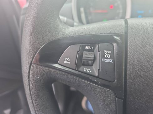 Used 2012 Chevrolet Equinox LS AWD/4WD image 17