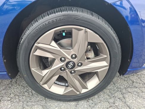 Used 2022 Hyundai Elantra Limited FWD image 8