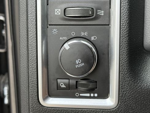 Used 2018 RAM 1500 Lone Star RWD image 18