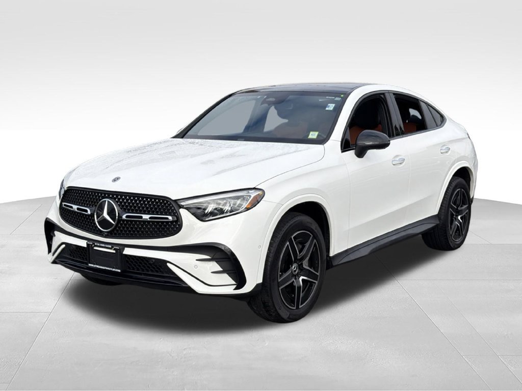 Used 2024 Mercedes-Benz GLC 300 4MATIC image 3