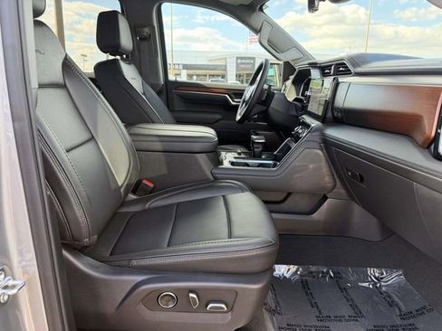 Used 2025 GMC Sierra 1500 Denali w/ Denali Reserve Package AWD/4WD image 7