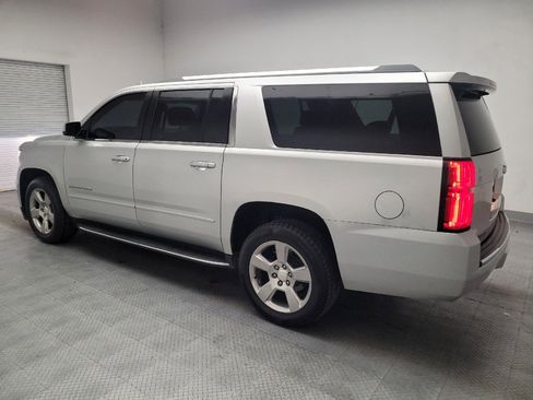 Used 2018 Chevrolet Suburban Premier RWD image 3