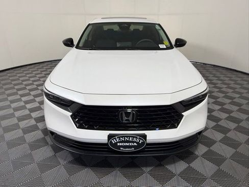 Used 2025 Honda Accord SE image 9