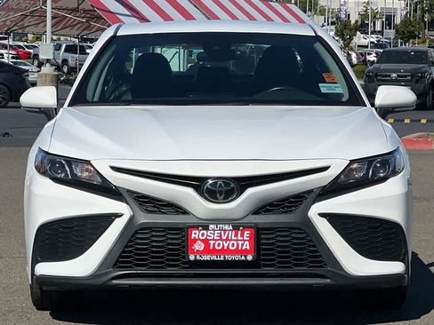 Used 2023 Toyota Camry SE image 10