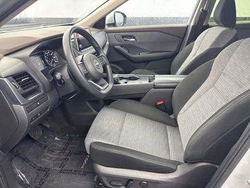 Used 2023 Nissan Rogue SV image 16