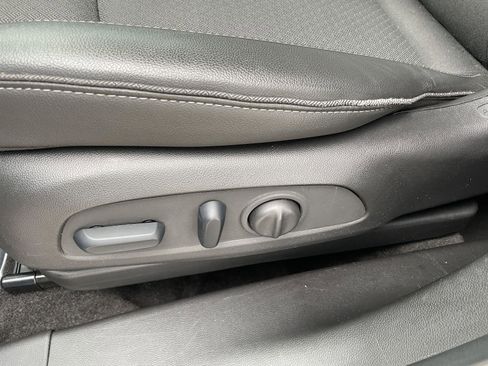 Used 2023 Buick Encore GX Select image 11