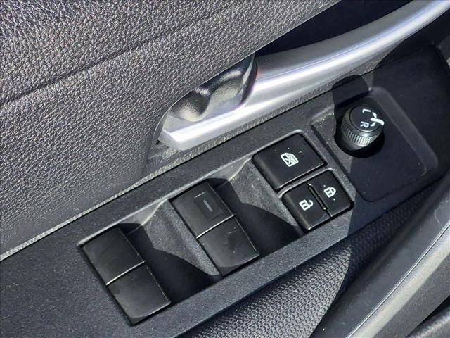 Used 2020 Toyota Corolla LE FWD image 12
