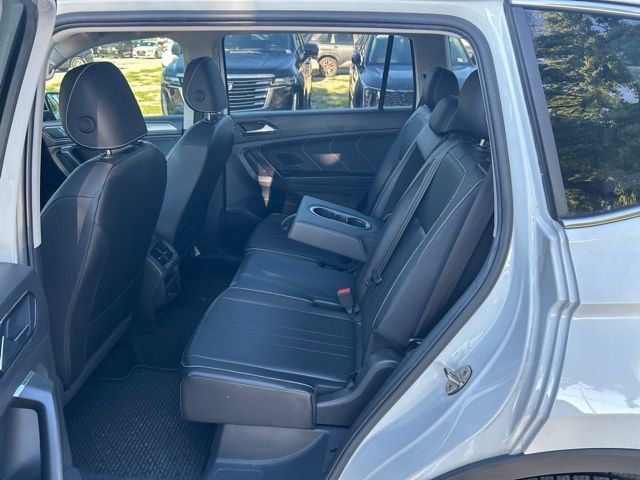 Used 2022 Volkswagen Tiguan SE FWD image 6