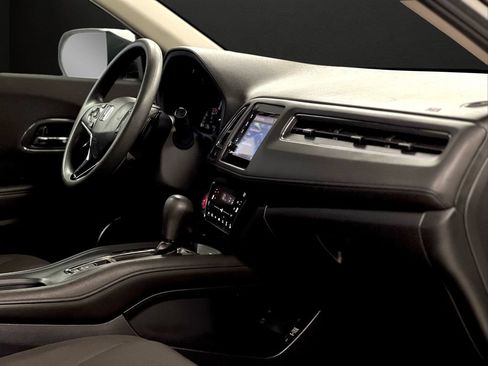 Used 2022 Honda HR-V EX image 14