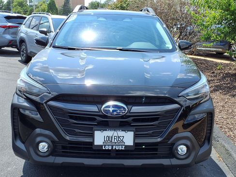 Used 2025 Subaru Outback Premium AWD/4WD image 25