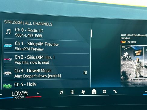 Used 2025 BMW X3 xDrive30i w/ Premium Package image 24