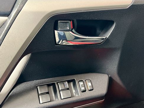 Used 2016 Toyota RAV4 XLE image 16