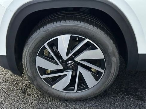 New 2026 Volkswagen Atlas SEL image 10