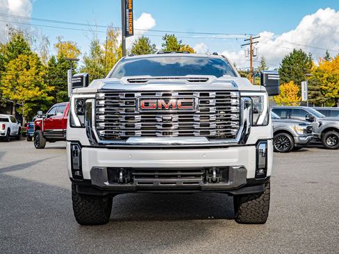 Used 2024 GMC Sierra 2500 Denali image 9