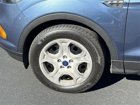 Used 2018 Ford Escape S image 5