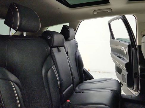 Used 2023 Genesis GV80 2.5T w/ Prestige Package image 41