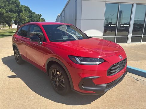 New 2026 Honda HR-V Sport image 2
