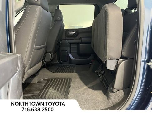 Used 2023 Chevrolet Silverado 1500 Custom Trail Boss w/ LPO, Dark Essentials Package image 17