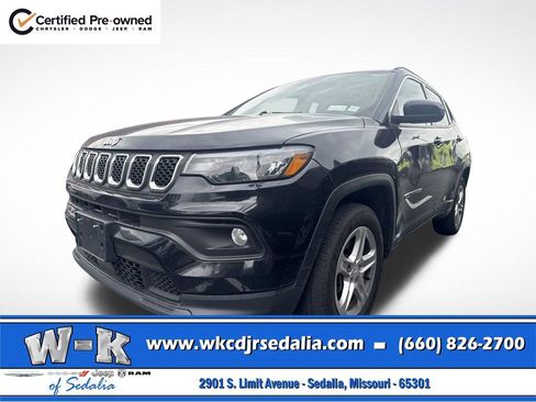 Used 2024 Jeep Compass Latitude AWD/4WD image 9
