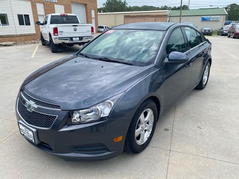 Used 2013 Chevrolet Cruze LT FWD image 2