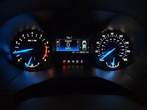 Used 2019 Ford Edge SE FWD image 23