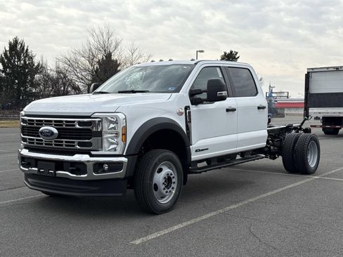 New 2026 Ford F550 4x4 Crew Cab image 7