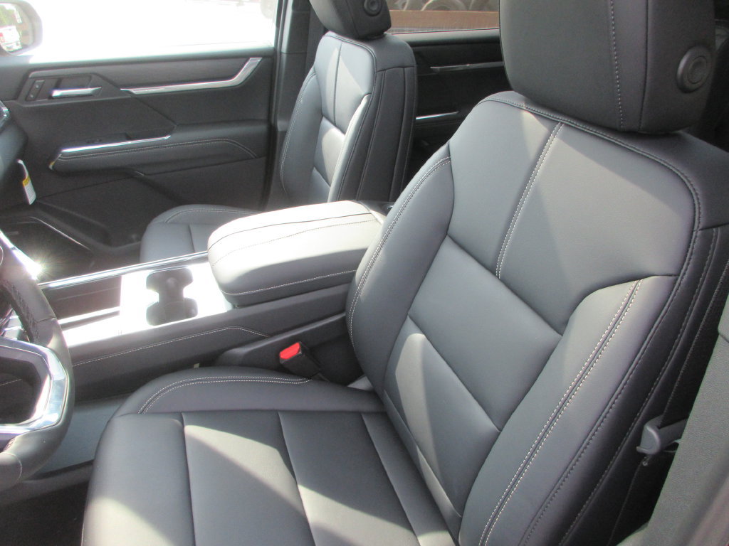 New 2027 GMC Acadia Elevation w/ Elevation Premium Package FWD image 11