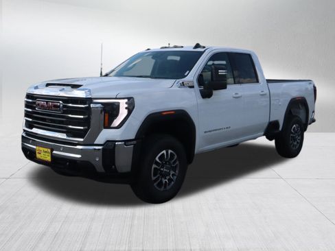 New 2025 GMC Sierra 2500 SLE w/ SLE Value Package; image 3