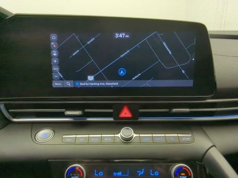 Used 2025 Hyundai Elantra SEL FWD image 18