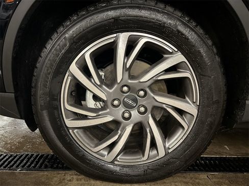 Certified 2025 Lincoln Corsair AWD w/ Equipment Group 101A image 19