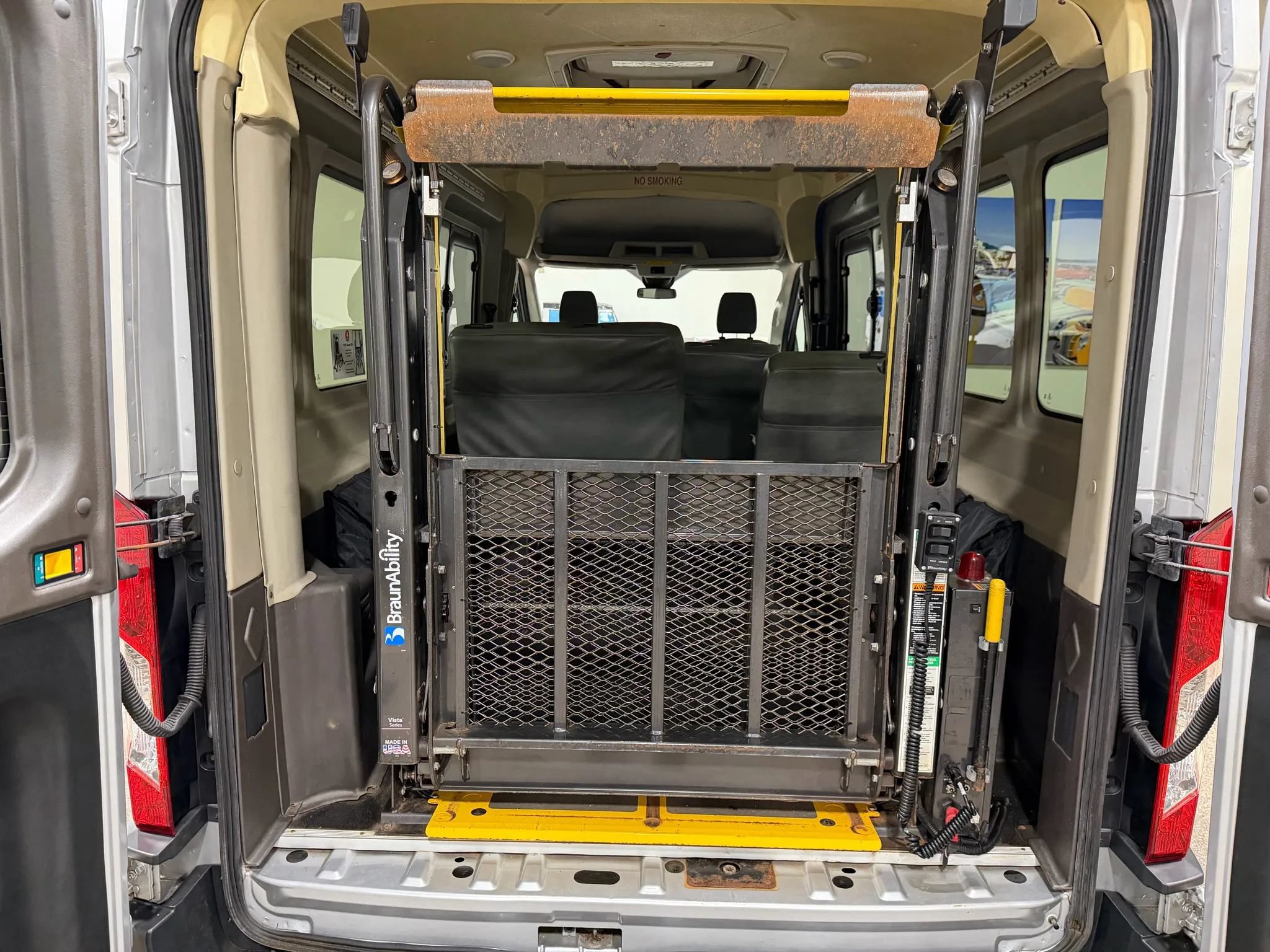 Used 2015 Ford Transit 250 148 Medium Roof RWD image 44